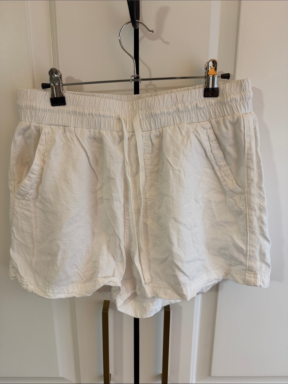 Splendid White Elastic-Waist Linen-Blend White Shorts